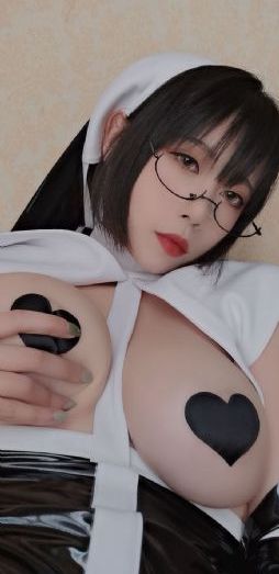 巨乳保姆